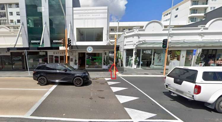 C714/176 Broadway Newmarket_13