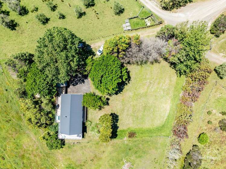 47 Merril Road Paparoa_6