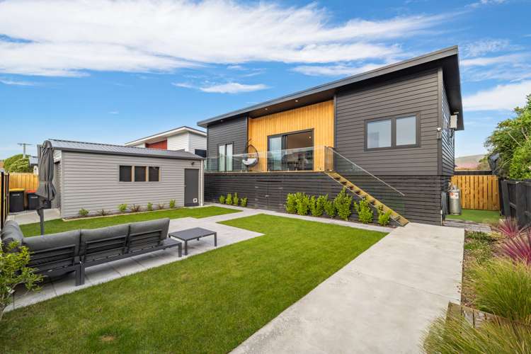 2/2 Mermaid Place Southshore_31