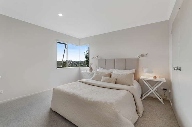 2/8a Target Road Totara Vale_7