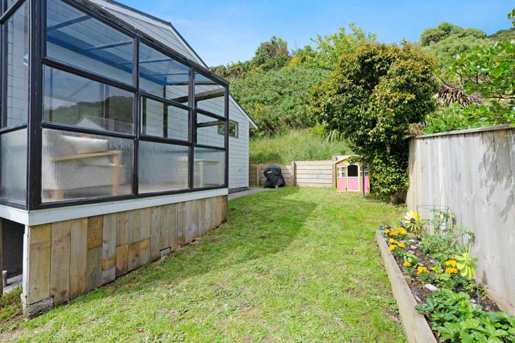38 Voltaire Street Karori_16