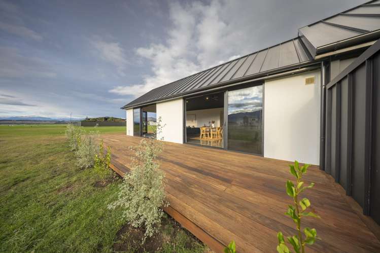 60 Takitimu Avenue Te Anau_34
