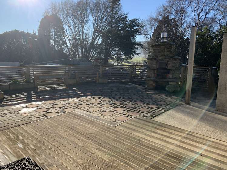 37 Main Road Owaka_17