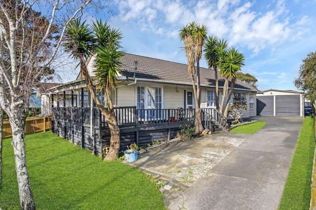 Act Fast – Big Family Home, Huge Potential!