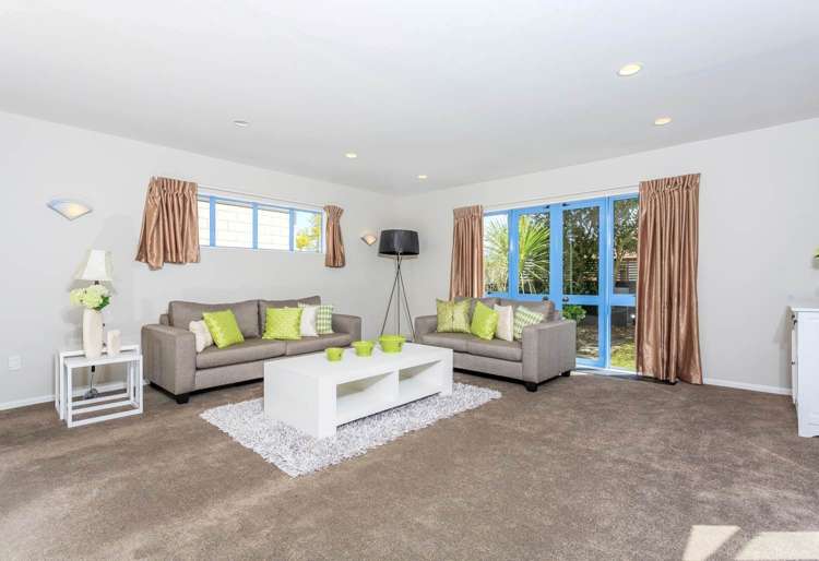 83 Old Lake Road Narrow Neck_10