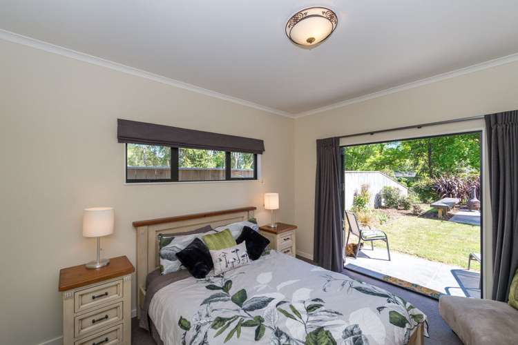 8 Sunningdale Drive Stoke_15