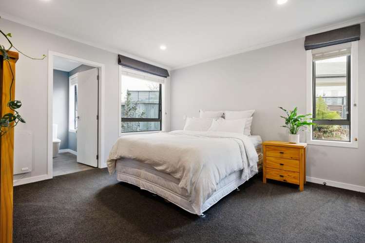 93 Scott Street 11373_15