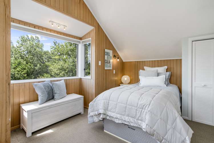 5 Hartles Place Mellons Bay_13