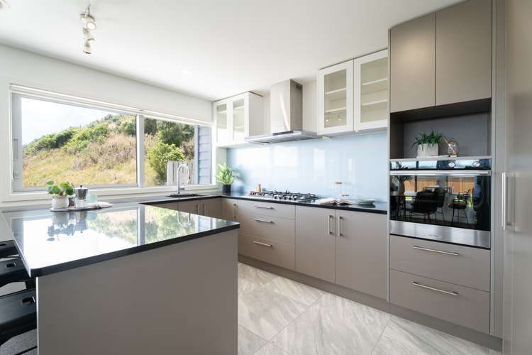 57 Red Beech Avenue Woodridge_10