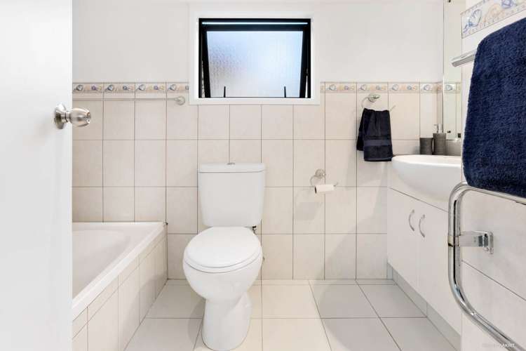 2/67 Raleigh Road Northcote_16