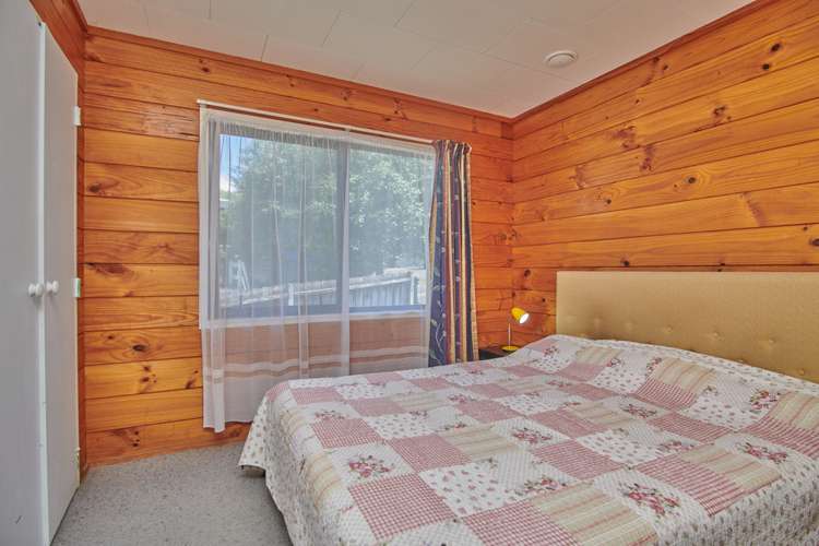 2/91 Athena Drive Totara Vale_7