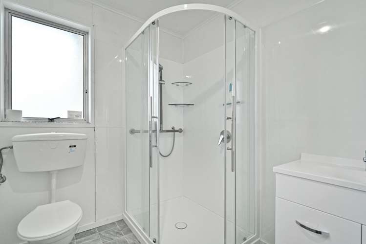 820 Southampton Street West_5