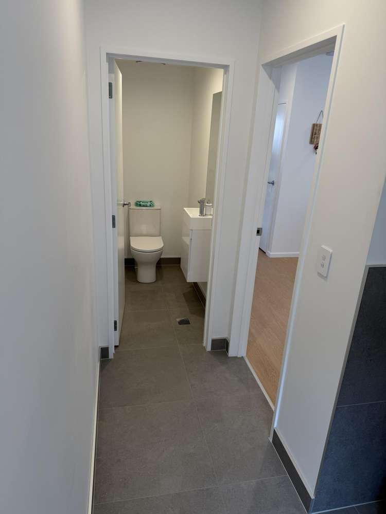 4 Rautahi Street Flat Bush_9