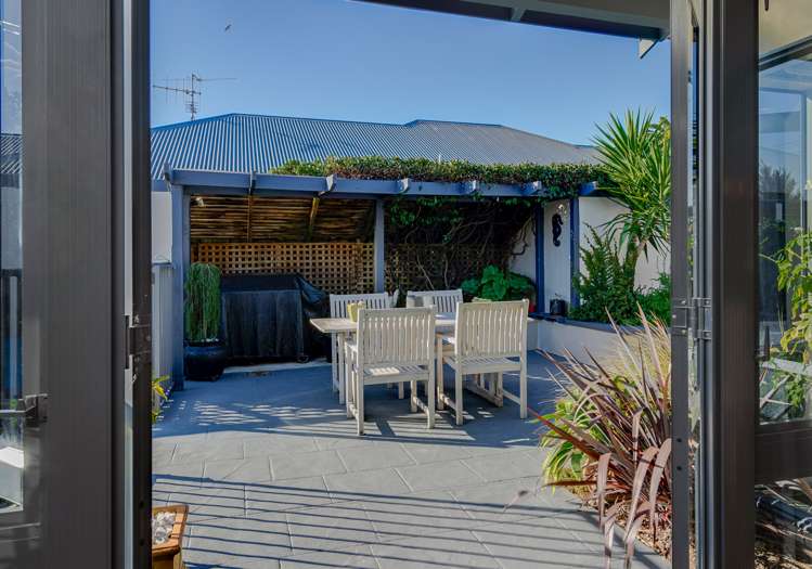 137 Aldinga Avenue Stoke_15