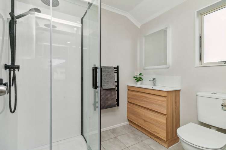 12 Fergy Crescent Wattle Downs_10