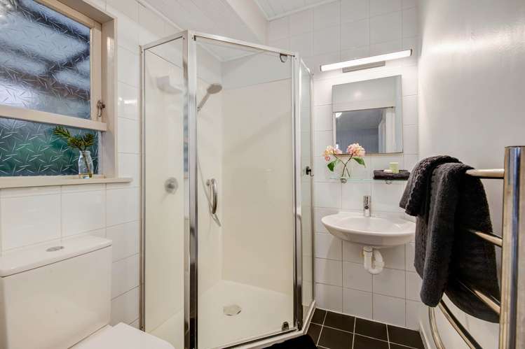 3 Moffat Road Red Beach_17