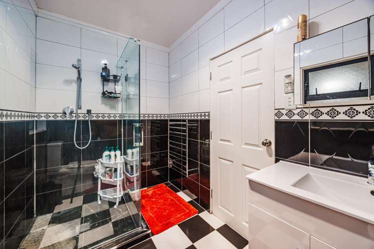 2/1 Barneys Farm Road Clendon Park_7