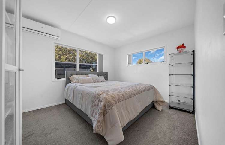 2/7 Barneys Farm Road Clendon Park_11