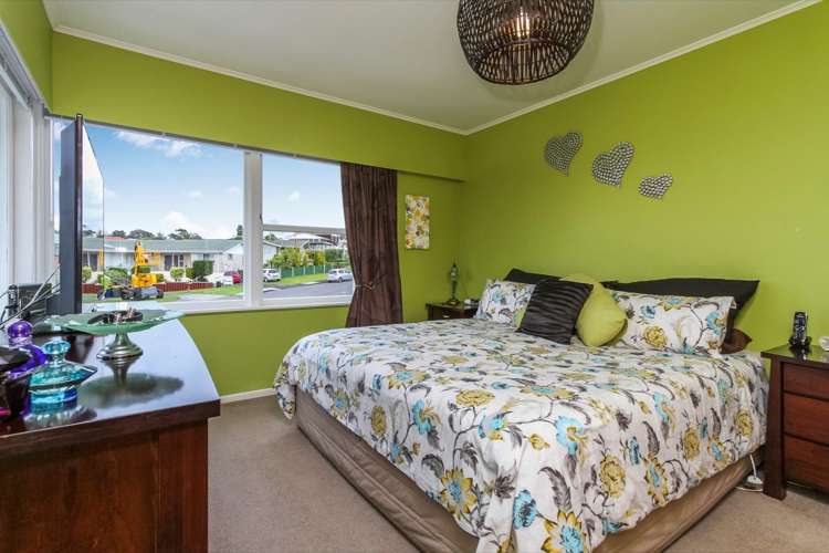 32 Taitua Drive Te Atatu South_11