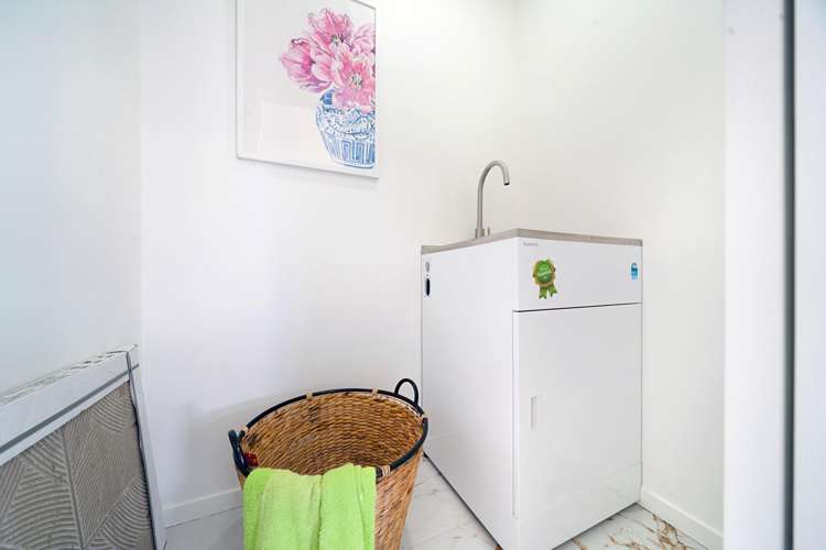 11 Sarona Avenue Glen Eden_15