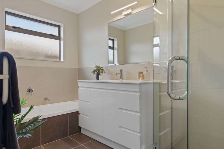 17 Coles Cove Papamoa_16