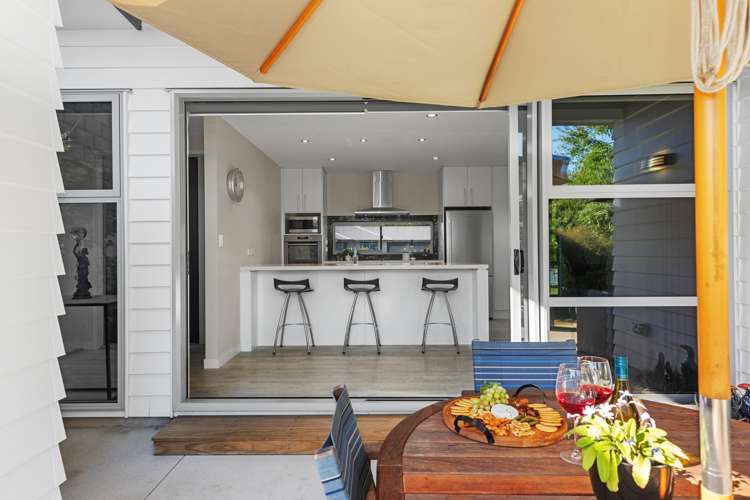 1 Ellesmere Close Pyes Pa_5