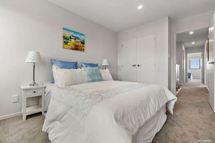 72 Joseph Street Flat Bush_13