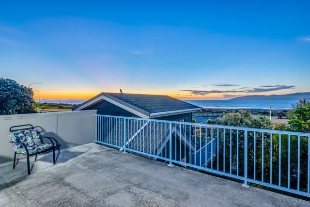 53 Marine Parade Paraparaumu Beach_1