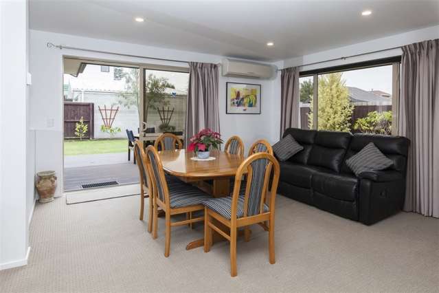 72a Dunedin Street Redwood_4