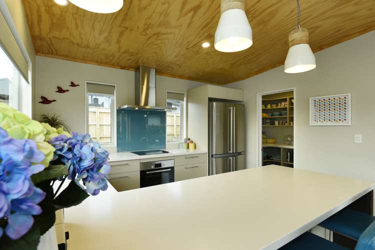 68 Fairose Drive Richmond_6