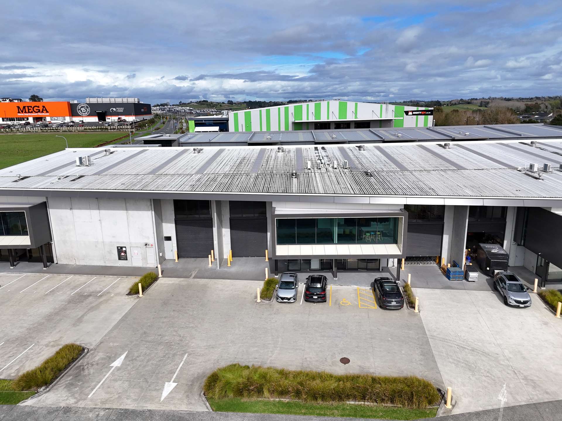 2/20 Highgate Parkway Silverdale_0