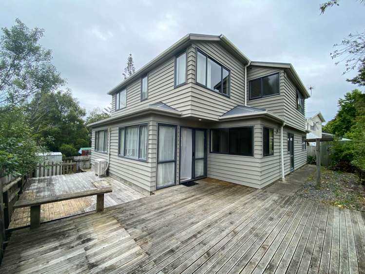 18B Jonathan Place Sunnynook_13