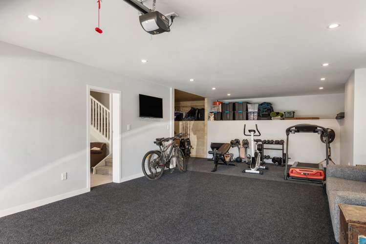 14 Hamish Place Sunnyhills_29