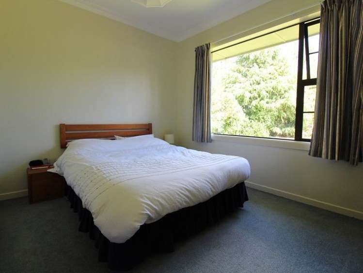 15 Toogood Road Winton Surrounds_7