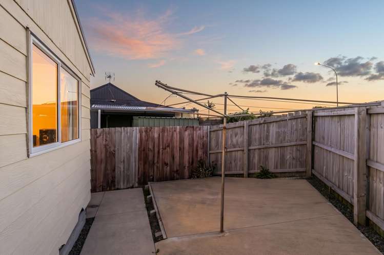 12A Sturges Road Henderson_18