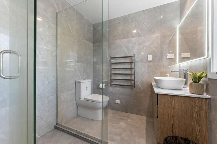 24 Glendene Avenue Glendene_22