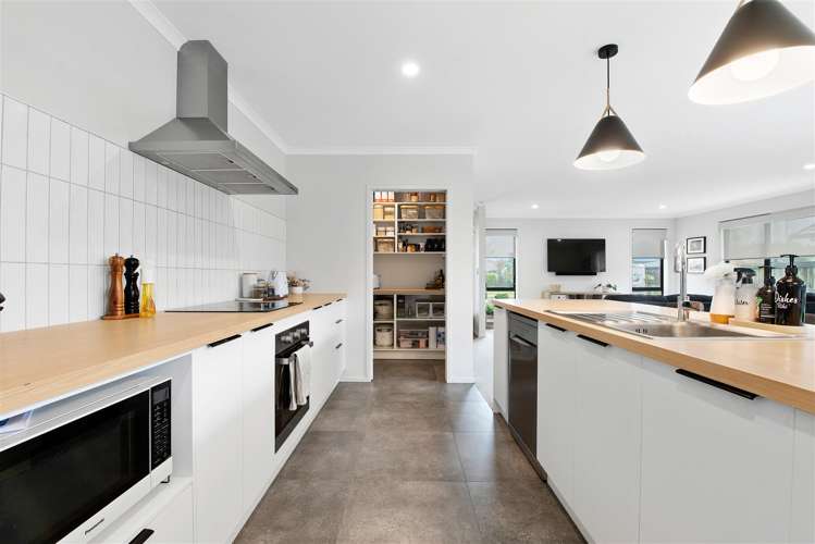 6 Kipling Crescent Owhata_4