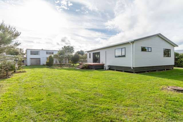 22 Kiharoa Street Otaki Beach_1