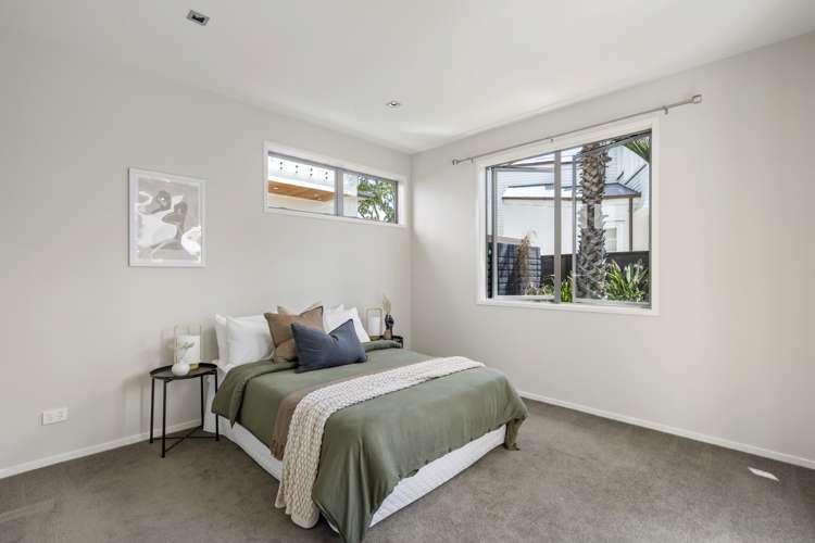 31 Merani Street Narrow Neck_18