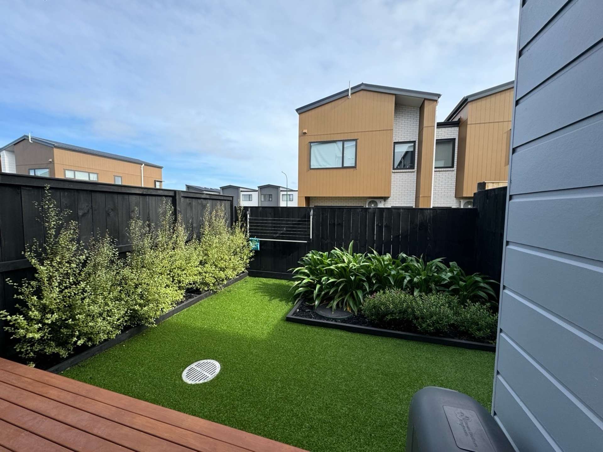 20 Kiato Lane 10673_0