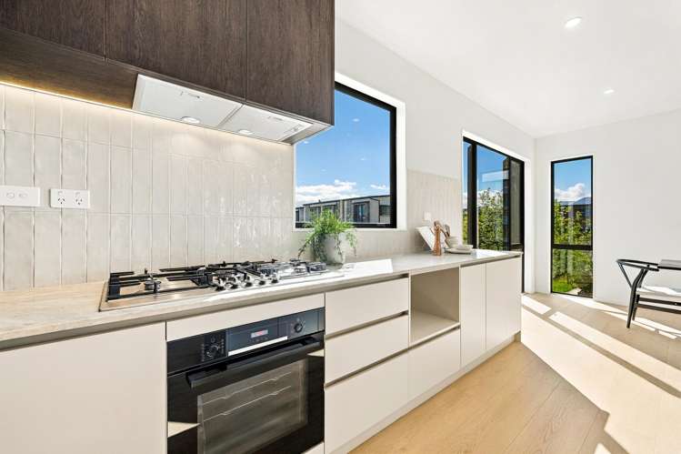2 Falcon Crescent Hobsonville_4