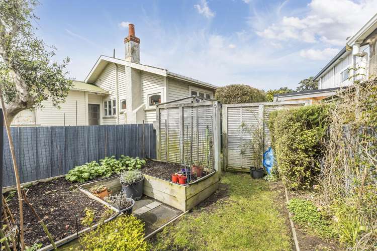 2/4 Ellesmere Avenue Miramar_22