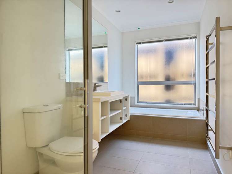 8 Kingfisher Road Silverdale_4