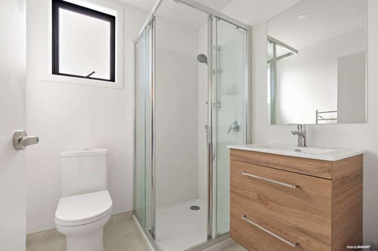 3/54 Barrack Road_4