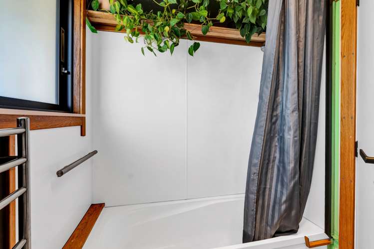 87 Wrantage Street Westown_13