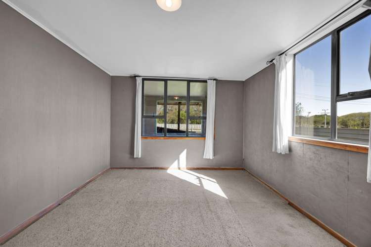 19 Portland Quay Patea_7
