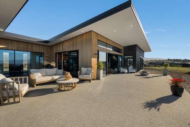 Executive Lifestyle! Expansive Skies!