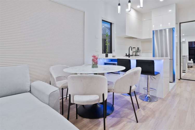 4 Treeline Lane Flat Bush_6