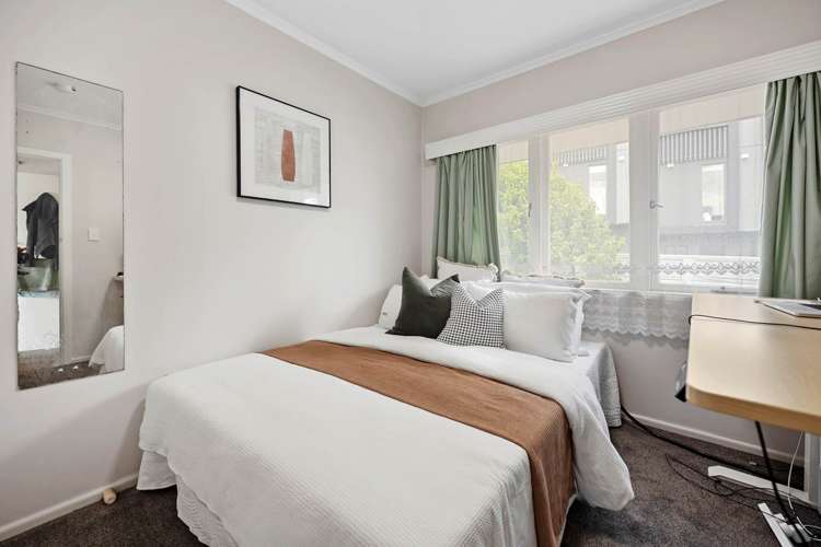 2/56A Taharoto Road Takapuna_14