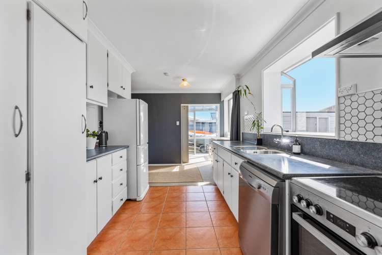 13 Faulkland Drive Witherlea_7